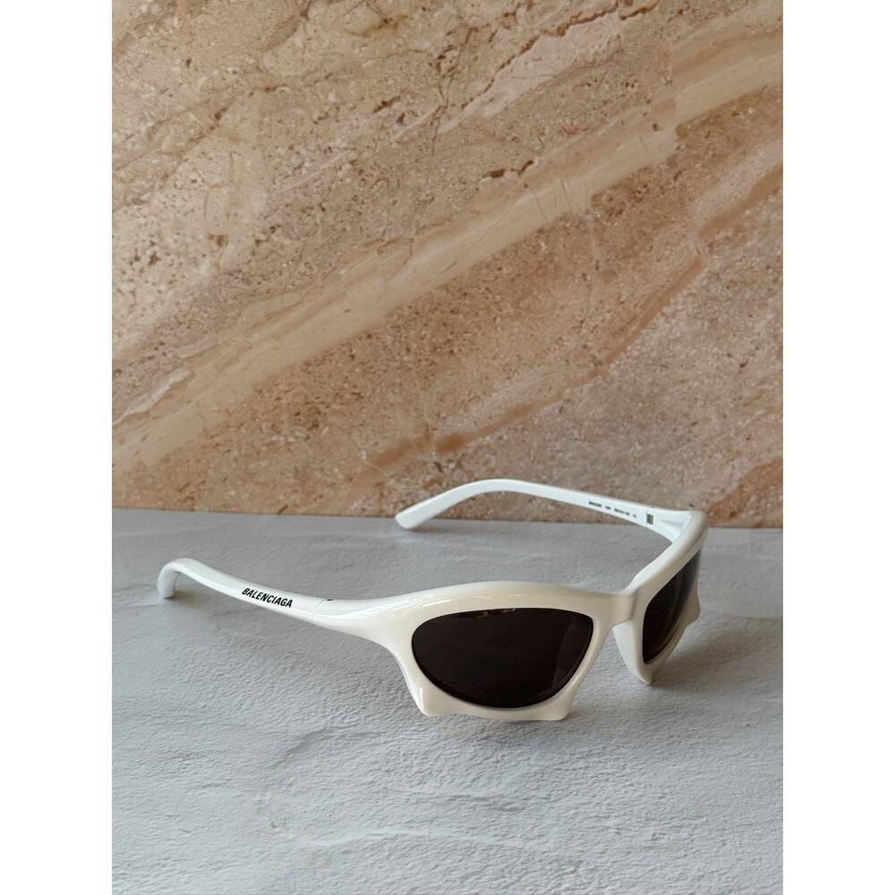 NEW Balenciaga BB0229S Bat Sunglasses in White $605 - Picture 3 of 7